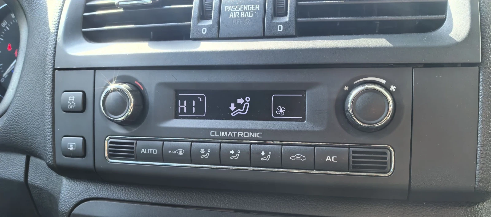 Skoda Fabia 1.2дизел, снимка 8 - Автомобили и джипове - 54235885