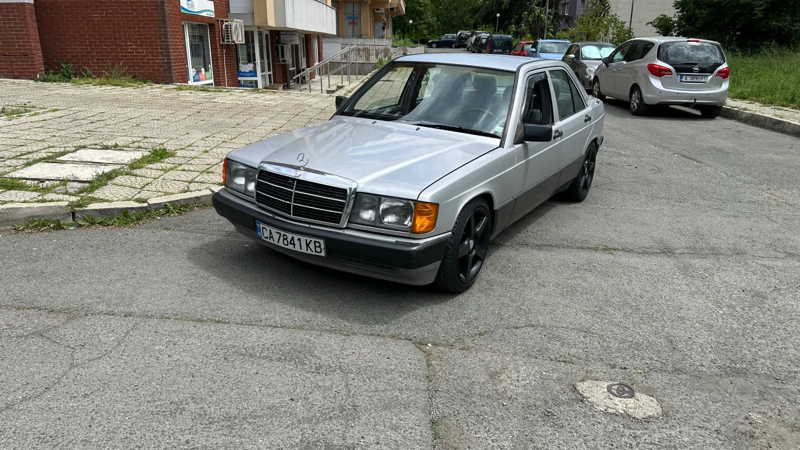 Mercedes-Benz 190, снимка 7 - Автомобили и джипове - 54554359