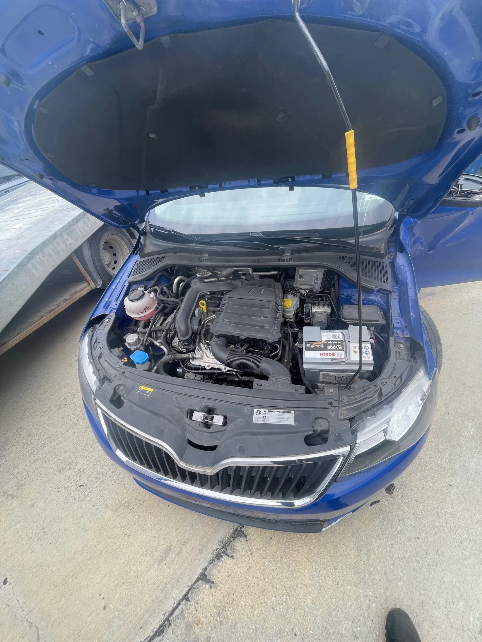 Skoda Rapid 1.0 TSi, снимка 3 - Автомобили и джипове - 54557185