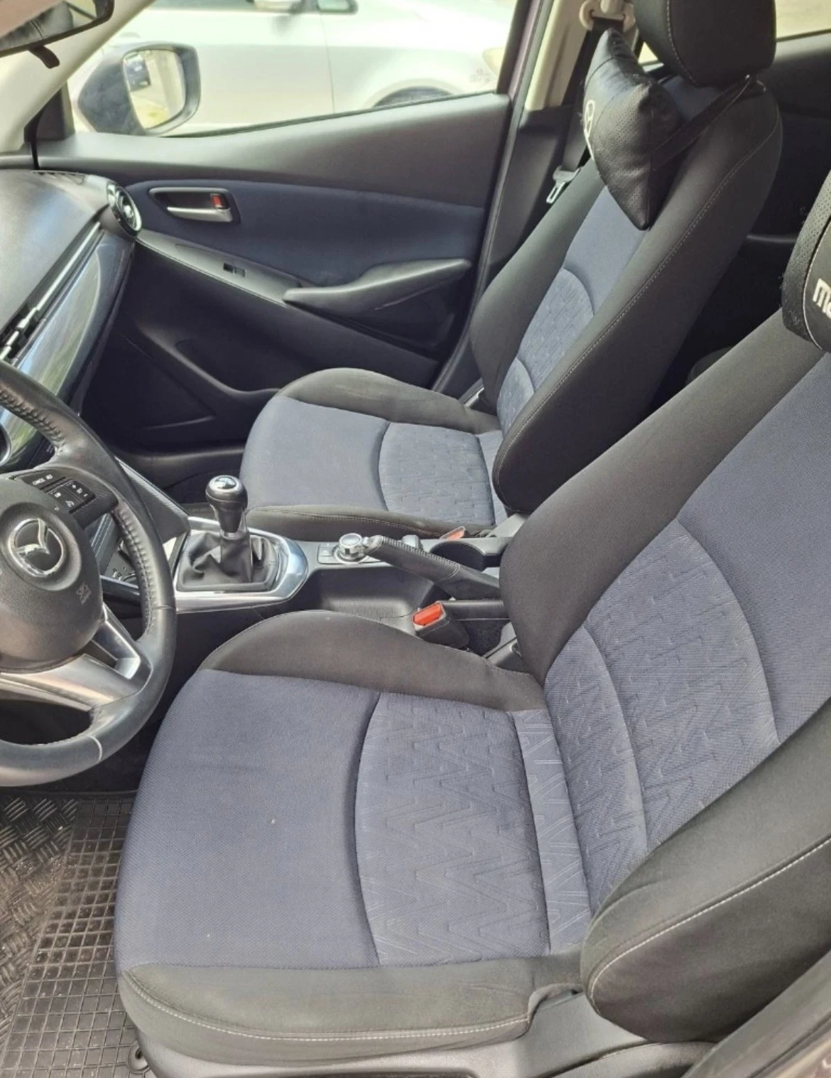 Mazda 2 1.5 | Mobile.bg � ����������� 7