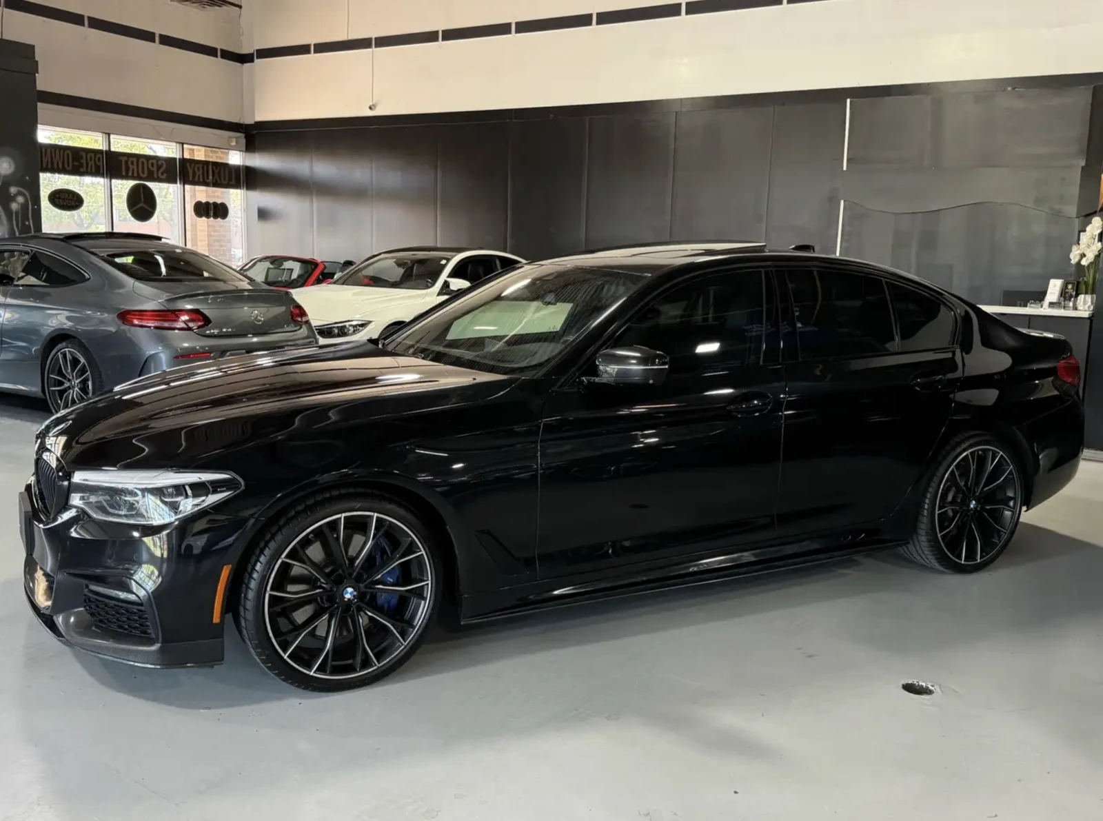 BMW 540 M SPORT INDIVIDUAL / H&K/ ОБДУХ / HEAD UP/ 360 CAM