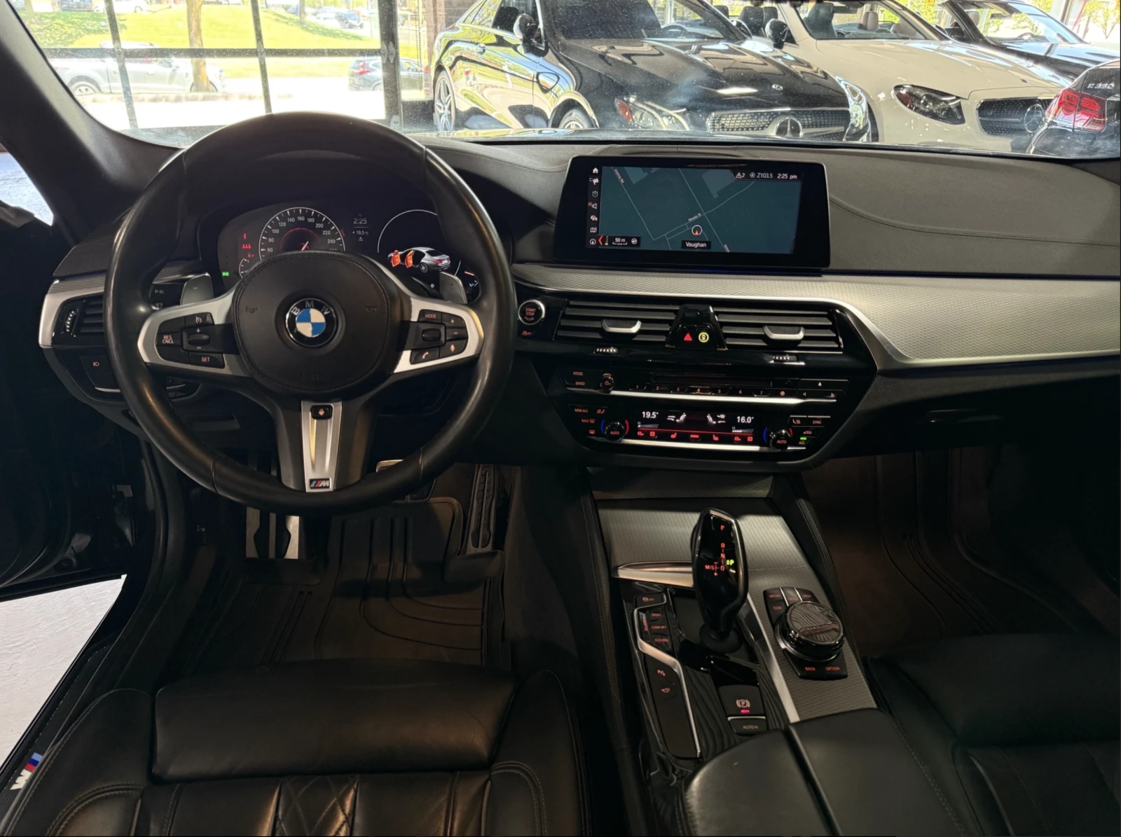 BMW 540 M SPORT INDIVIDUAL / H&K/ ОБДУХ / HEAD UP/ 360 CAM, снимка 9 - Автомобили и джипове - 54881880