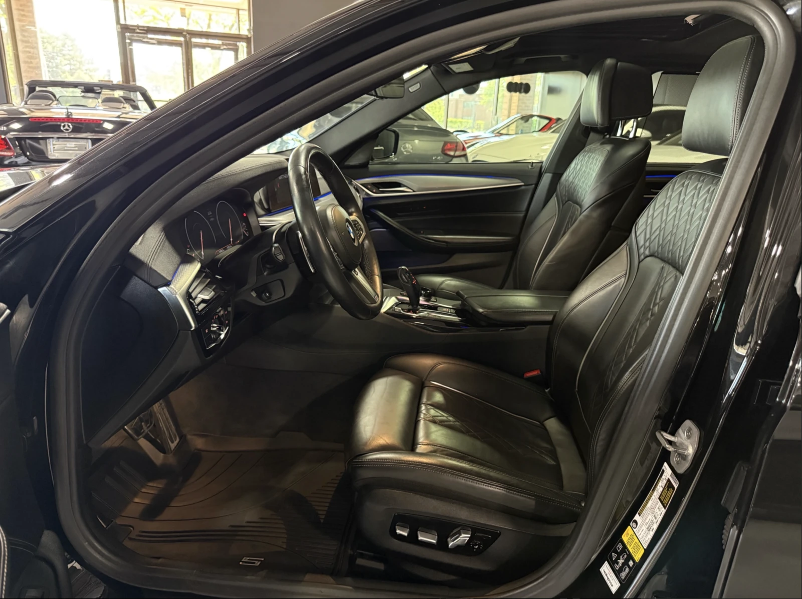 BMW 540 M SPORT INDIVIDUAL / H&K/ ОБДУХ / HEAD UP/ 360 CAM, снимка 8 - Автомобили и джипове - 54881880