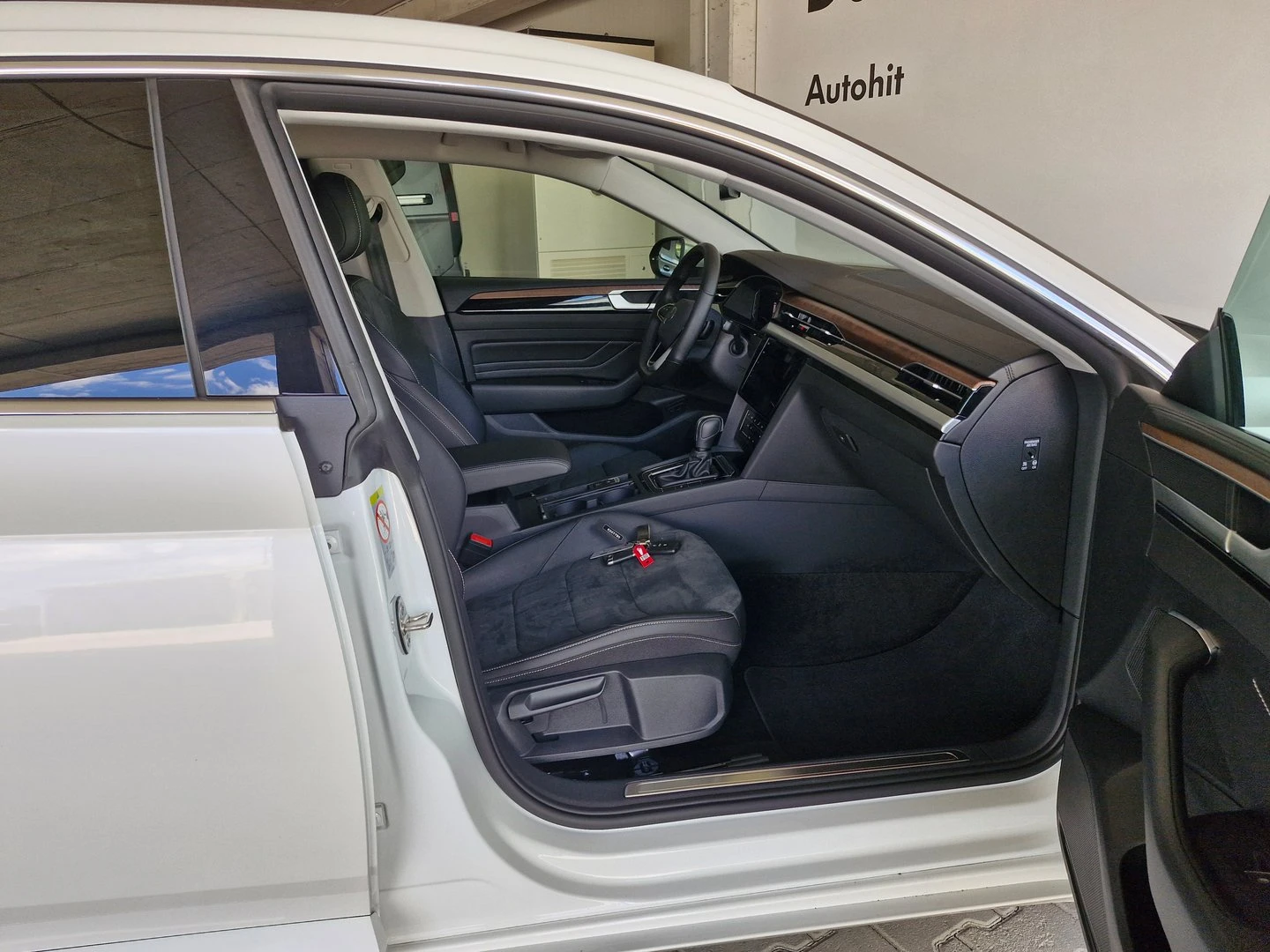 VW Arteon, снимка 11 - Автомобили и джипове - 56422220