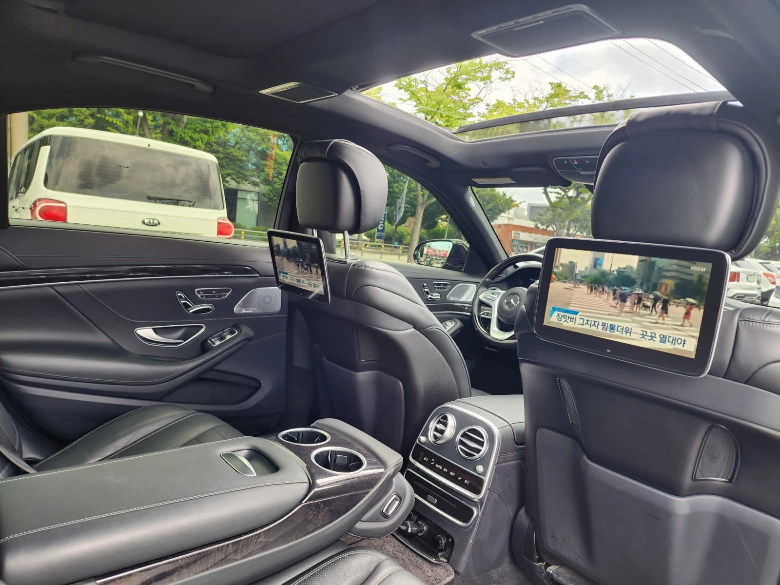 Mercedes-Benz S 400 D* Long * 4matic* Pano* Keyless, снимка 13 - Автомобили и джипове - 55245216