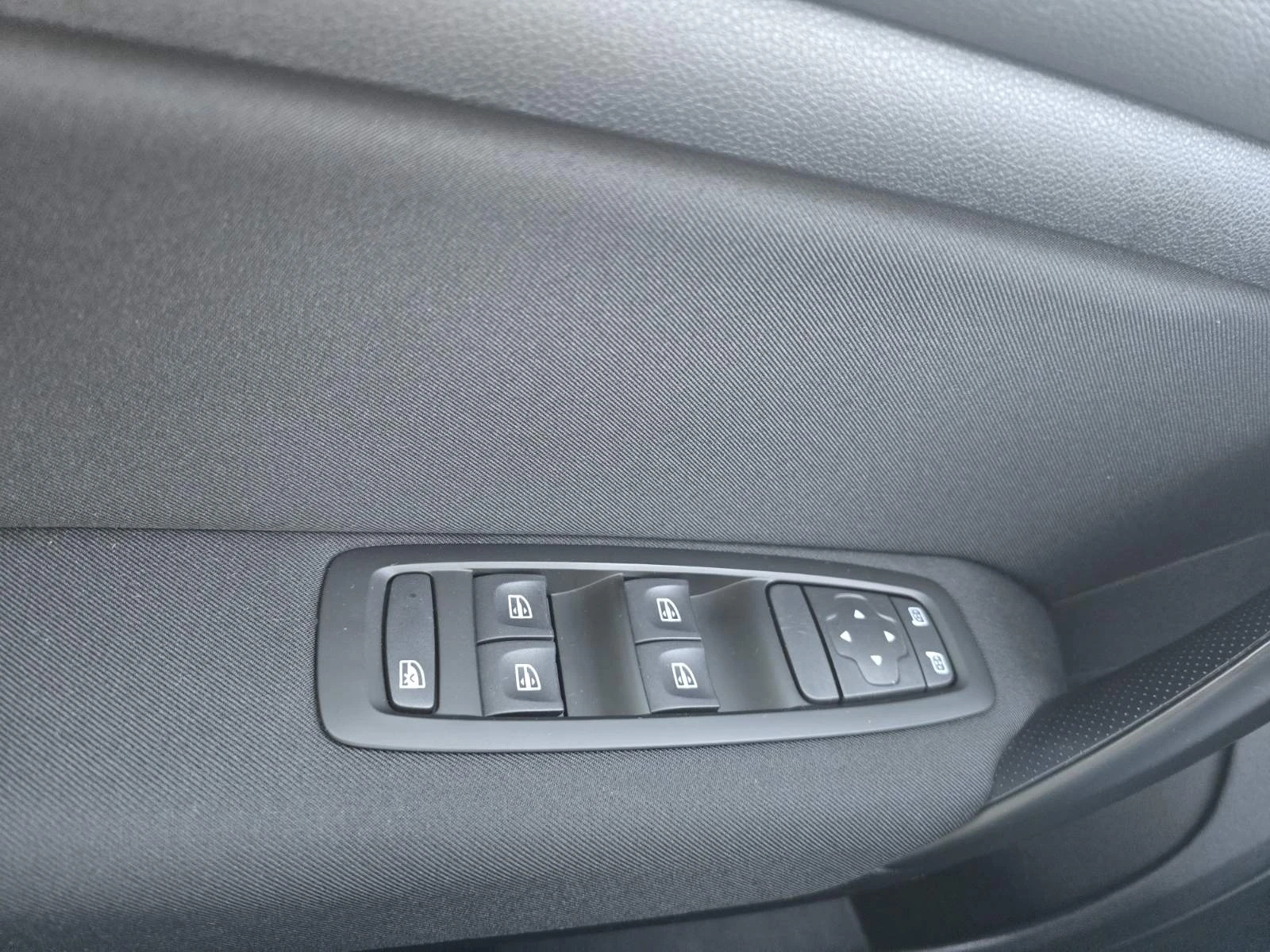 Renault Megane 1.6 TCe 115, снимка 10 - Автомобили и джипове - 55562270