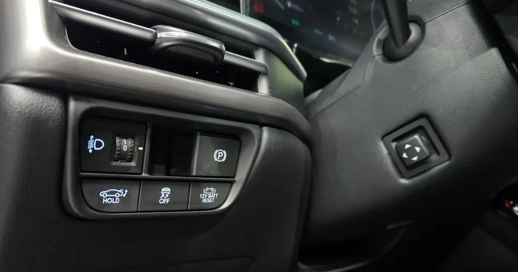 Hyundai Grandeur * Exclusive* Обдух* 360* HUD* Масаж* Pano* , снимка 6 - Автомобили и джипове - 55584391