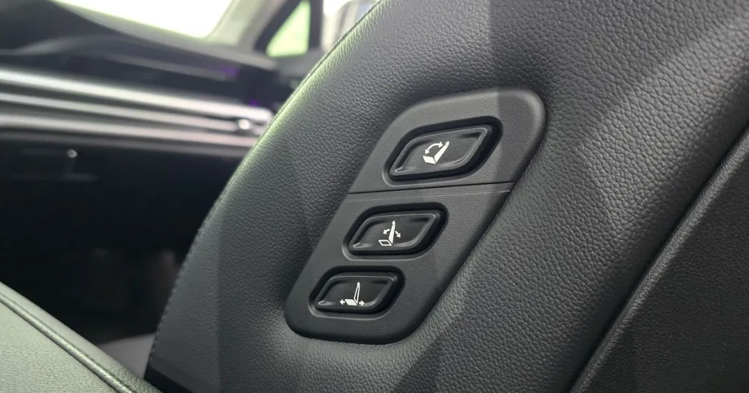 Hyundai Grandeur * Exclusive* Обдух* 360* HUD* Масаж* Pano* , снимка 11 - Автомобили и джипове - 55584391