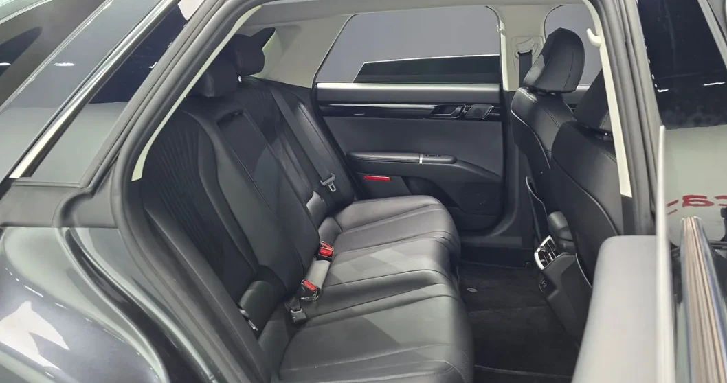 Hyundai Grandeur * Exclusive* Обдух* 360* HUD* Масаж* Pano* , снимка 13 - Автомобили и джипове - 55584391