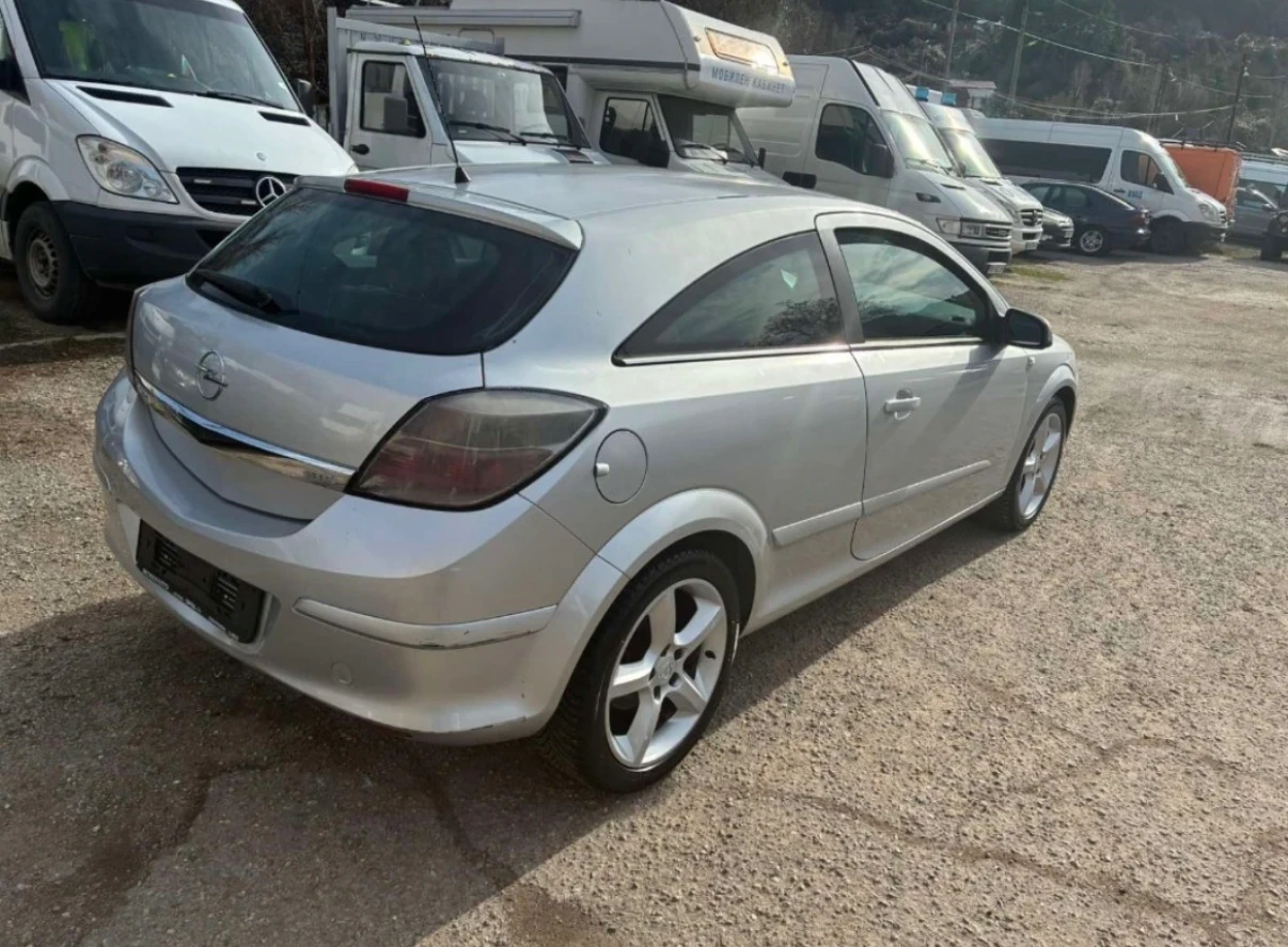 Opel Astra 1.7 cdti , снимка 5 - Автомобили и джипове - 55649565