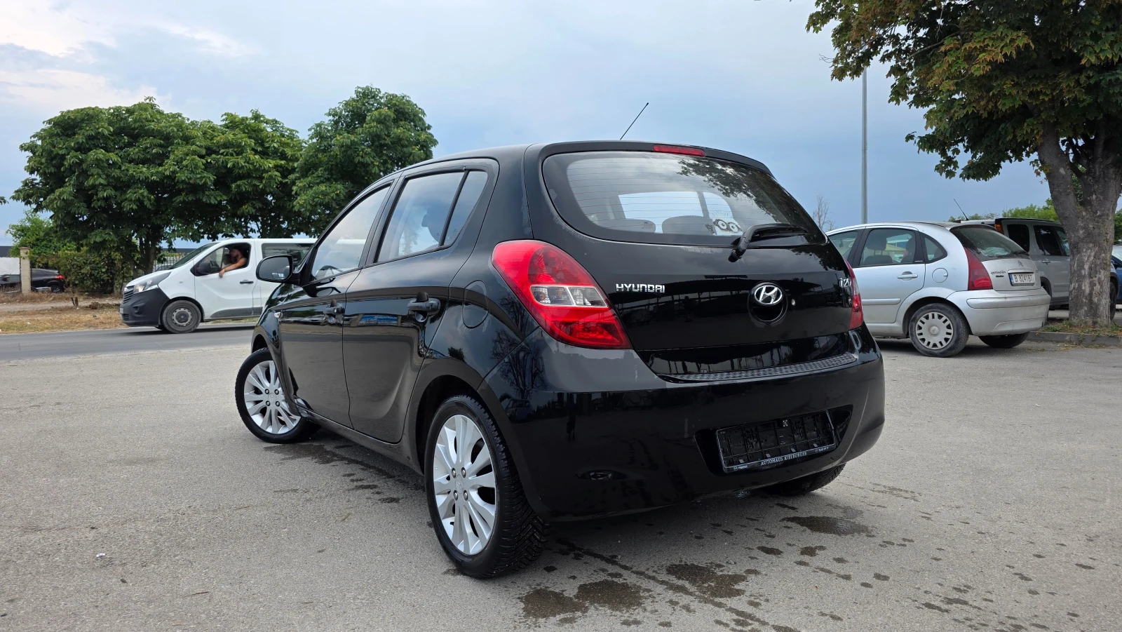 Hyundai I20 1.3i/80hp/АГУ, снимка 5 - Автомобили и джипове - 55785312