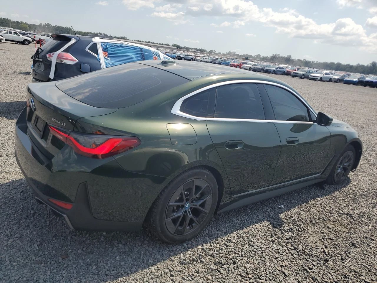 BMW i4 EDRIVE35 | ACC | 360 CAMS, снимка 3 - Автомобили и джипове - 55832018