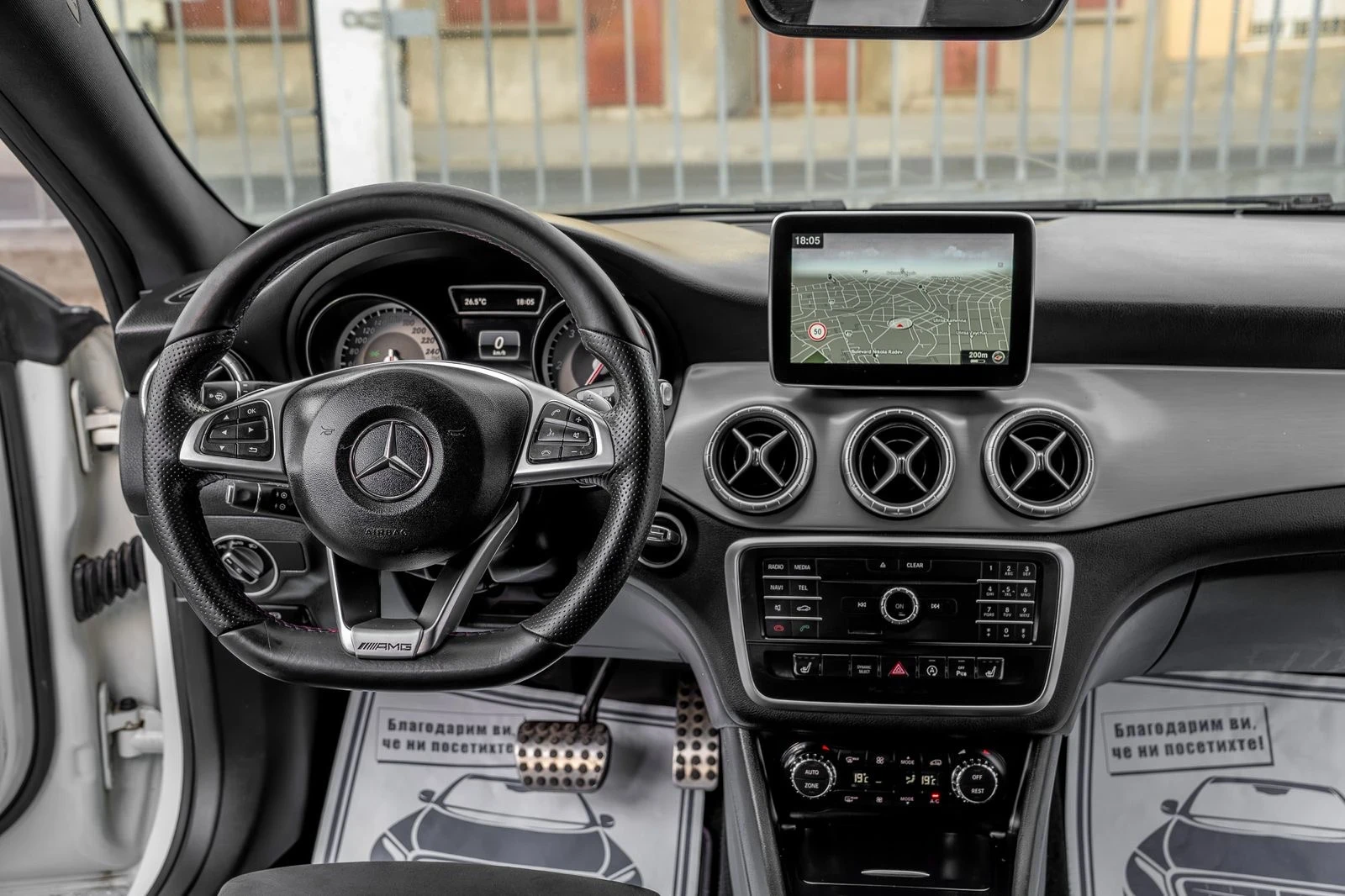 Mercedes-Benz CLA 220 2.2CDI-AMG-AGILITY-FACE-CARPLAY-ASSIST-AMBIENT-TOP, снимка 10 - Автомобили и джипове - 56084627