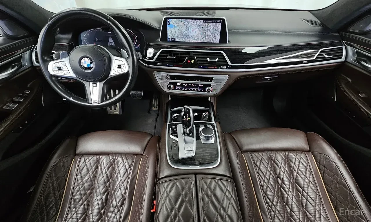 BMW 740 M* SPORT* ОБДУХВАНЕ* ДИСТРОНИК* ХЕДЪП* 360КАМЕРА* , снимка 6 - Автомобили и джипове - 56177101