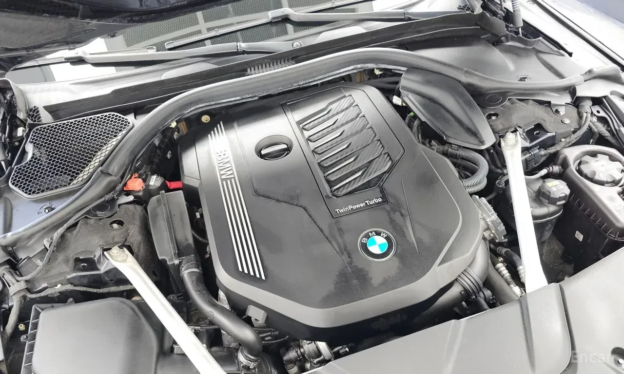 BMW 740 M* SPORT* ОБДУХВАНЕ* ДИСТРОНИК* ХЕДЪП* 360КАМЕРА* , снимка 17 - Автомобили и джипове - 56177101