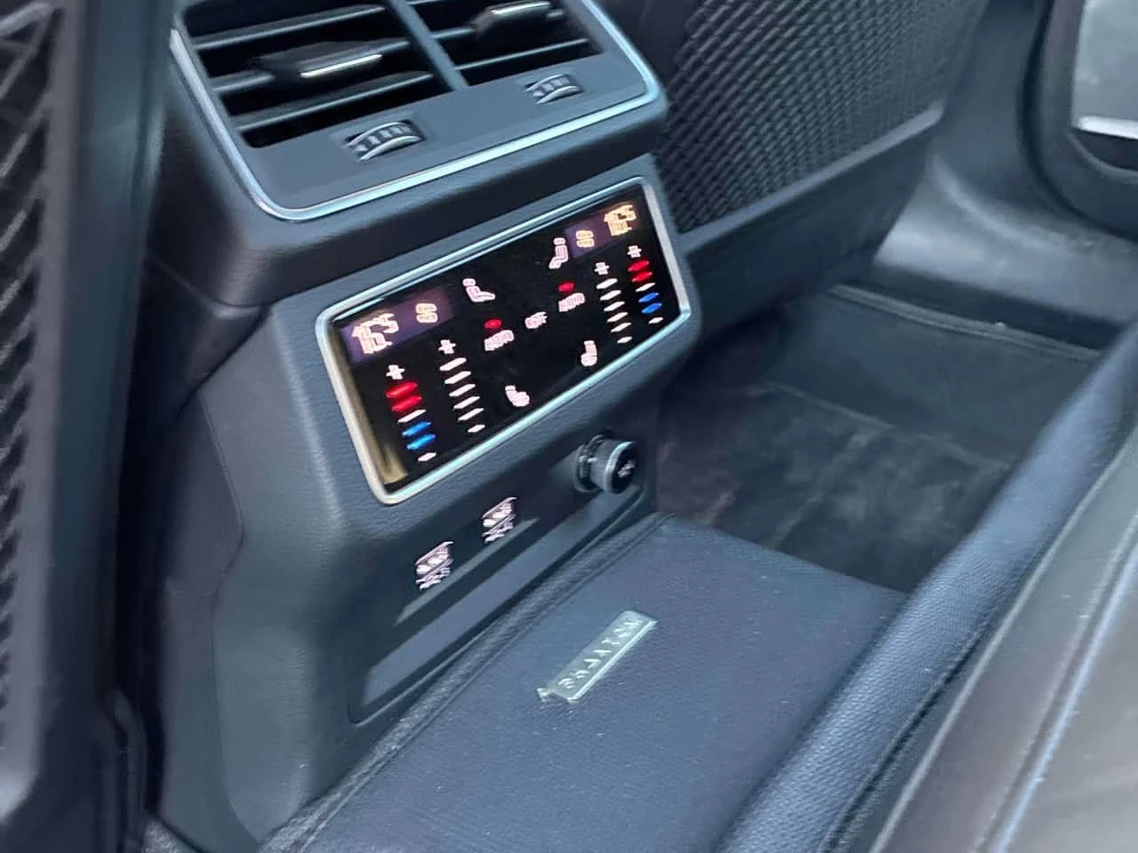 Audi A6 * Technik * CARFAX * , снимка 14 - Автомобили и джипове - 56432832