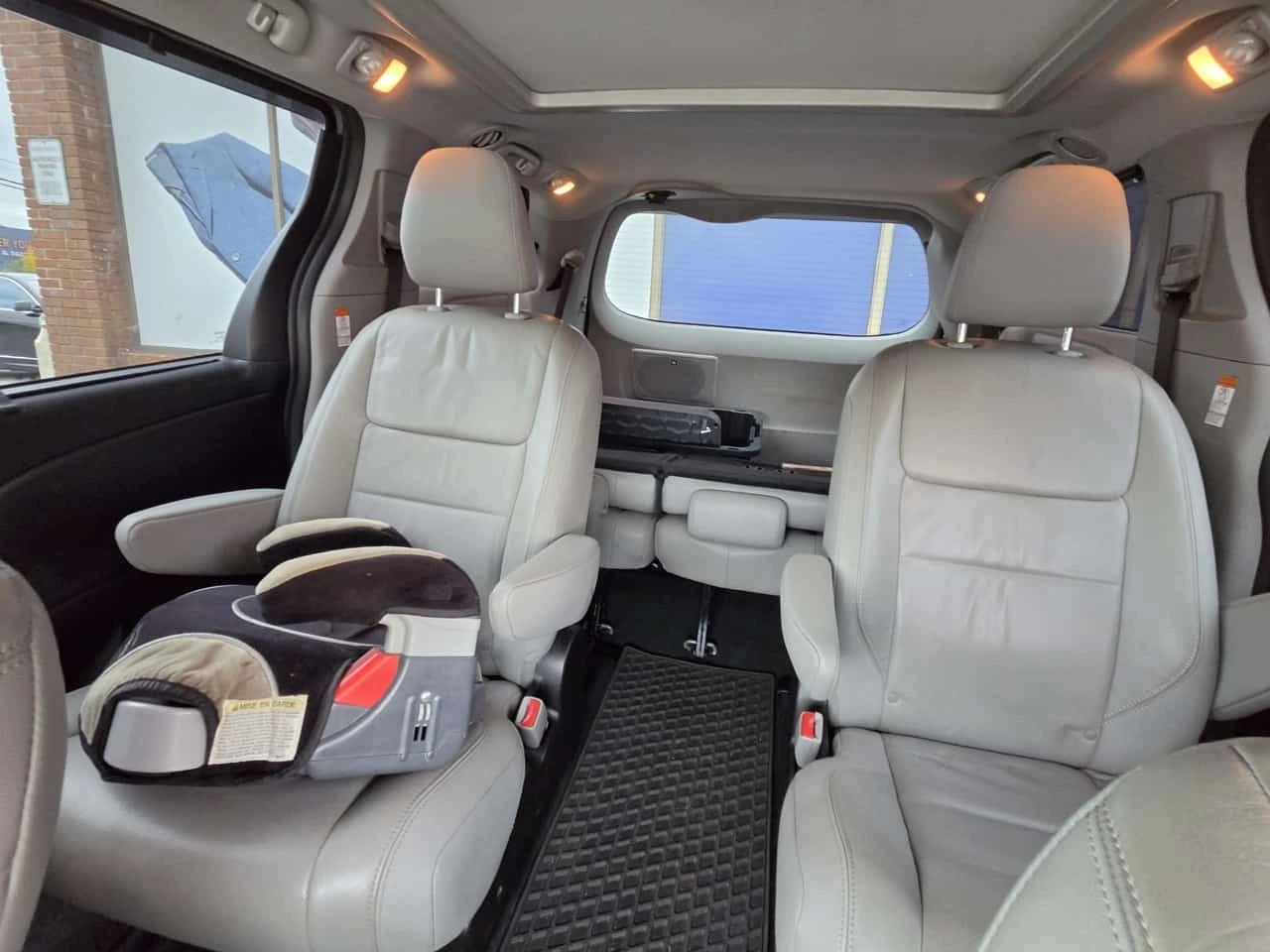 Toyota Sienna * XLE * ���������� ��� ������������ ������*  | Mobile.bg � ����������� 11