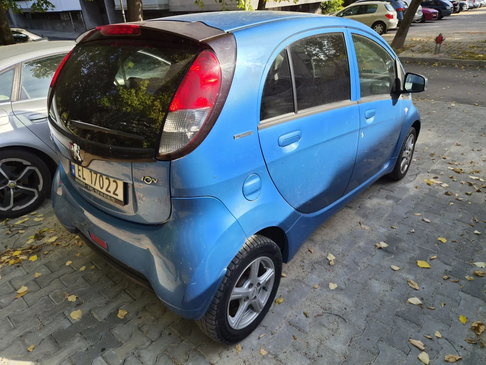 Peugeot iOn, снимка 7 - Автомобили и джипове - 56586855