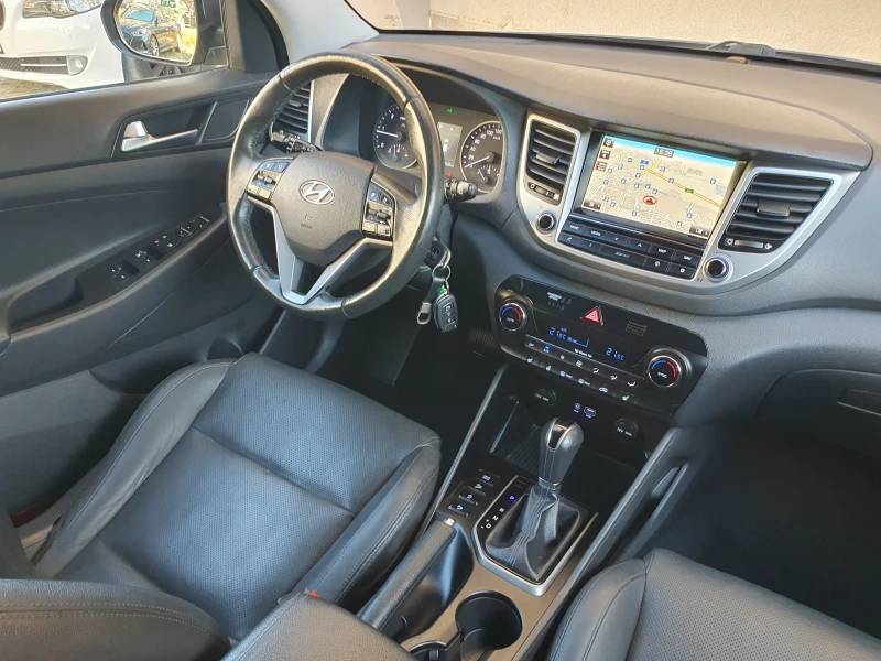 Hyundai Tucson 1.7 CRDi АВТОМАТИК КАМЕРА NAVI КОЖА LED, снимка 7 - Автомобили и джипове - 51546843