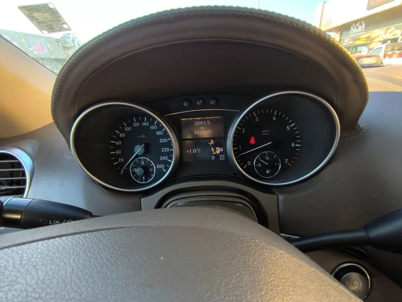 Mercedes-Benz GL 500, снимка 12 - Автомобили и джипове - 52732591