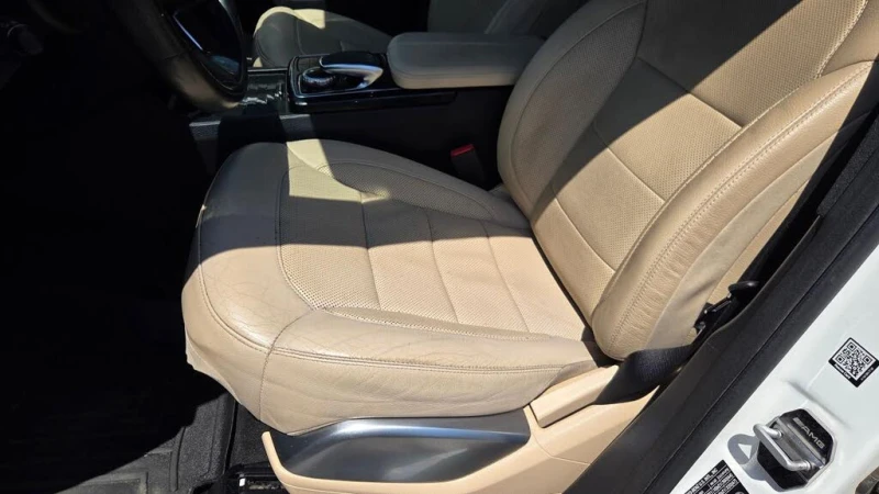 Mercedes-Benz GLS 500 4 MATIC * CARFAX* * АвтоКредит* (ЦЕНА ДО БГ), снимка 9 - Автомобили и джипове - 53447126