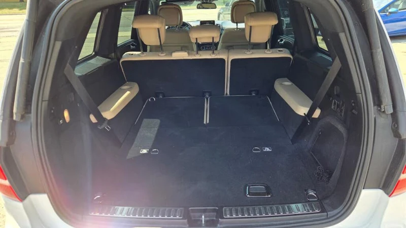 Mercedes-Benz GLS 500 4 MATIC * CARFAX* * АвтоКредит* (ЦЕНА ДО БГ), снимка 11 - Автомобили и джипове - 53447126