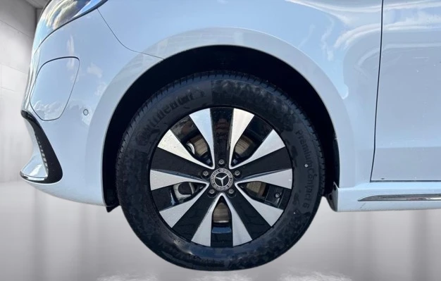 Mercedes-Benz EQV 300 Long = Avantgarde = Гаранция, снимка 4 - Автомобили и джипове - 53093492