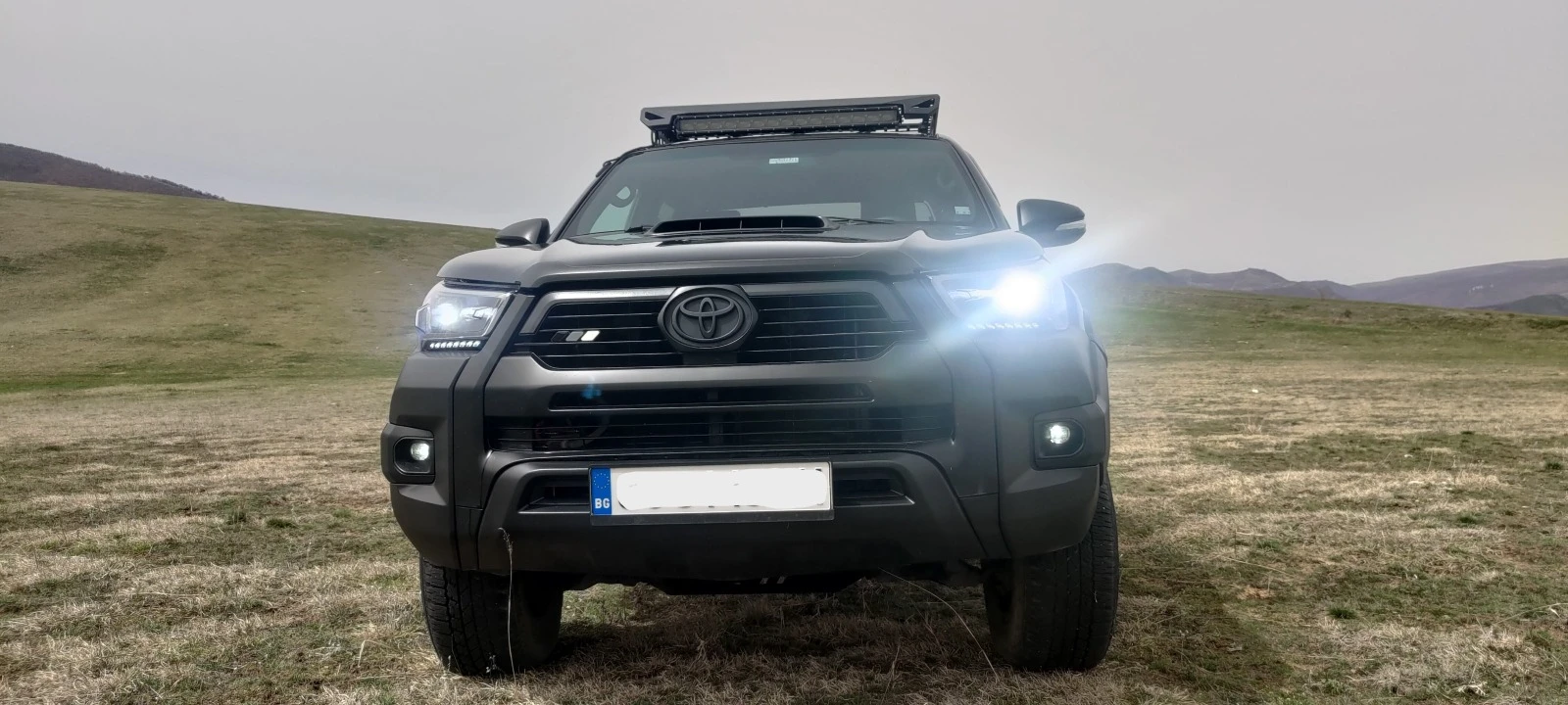 Toyota Hilux Invincible 3.0 D4D - изображение 3