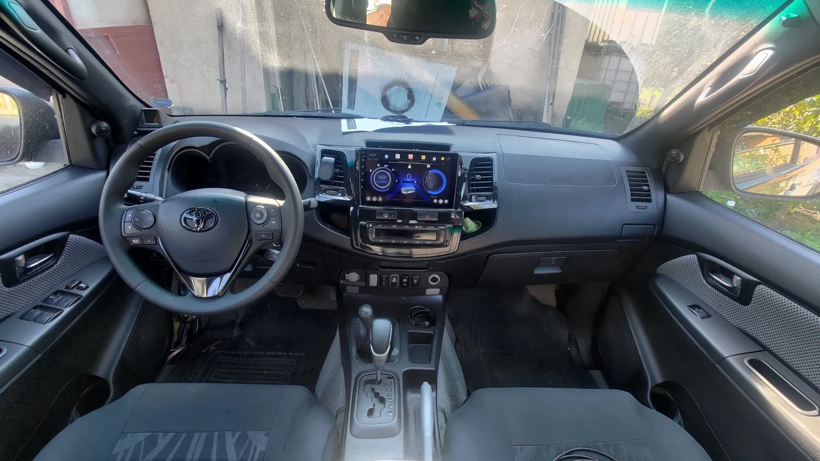 Toyota Hilux Invincible 3.0 D4D - изображение 8