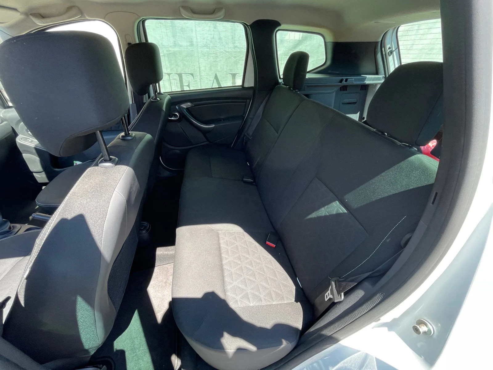 Dacia Duster 1.5DCI* 4WD* 87000КМ* СЕРВИЗНА ИСТОРИЯ | Mobile.bg — изображение 14