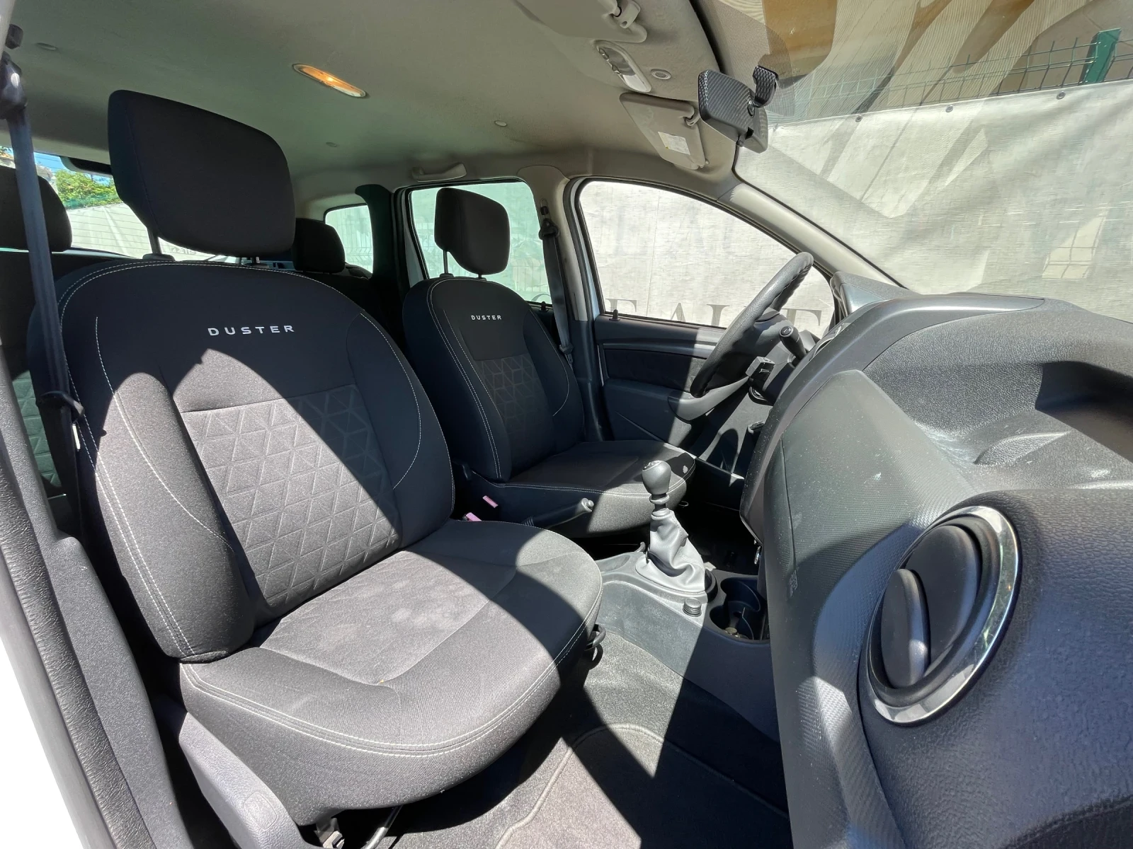 Dacia Duster 1.5DCI* 4WD* 87000КМ* СЕРВИЗНА ИСТОРИЯ | Mobile.bg — изображение 11