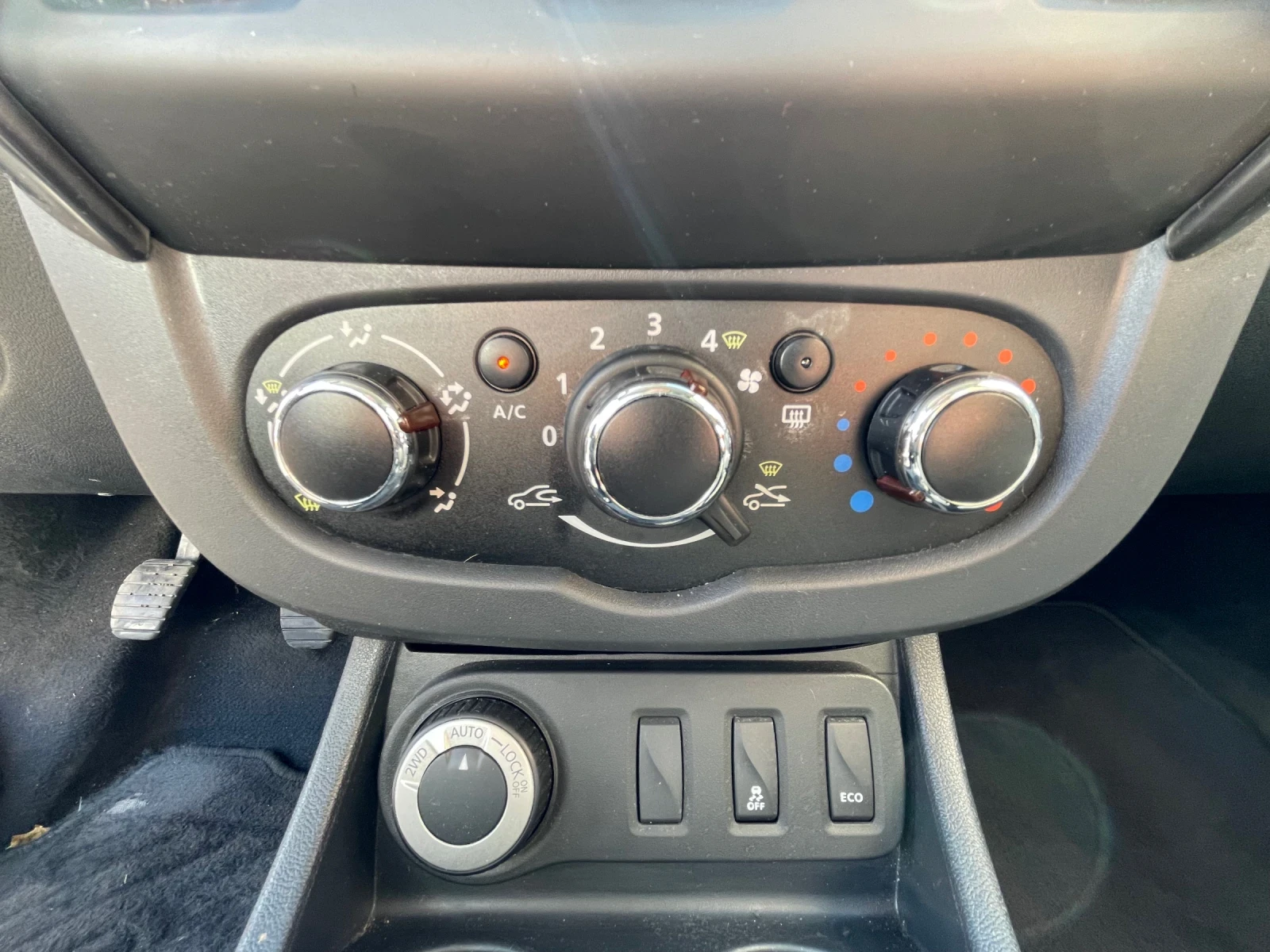 Dacia Duster 1.5DCI* 4WD* 87000КМ* СЕРВИЗНА ИСТОРИЯ - изображение 9