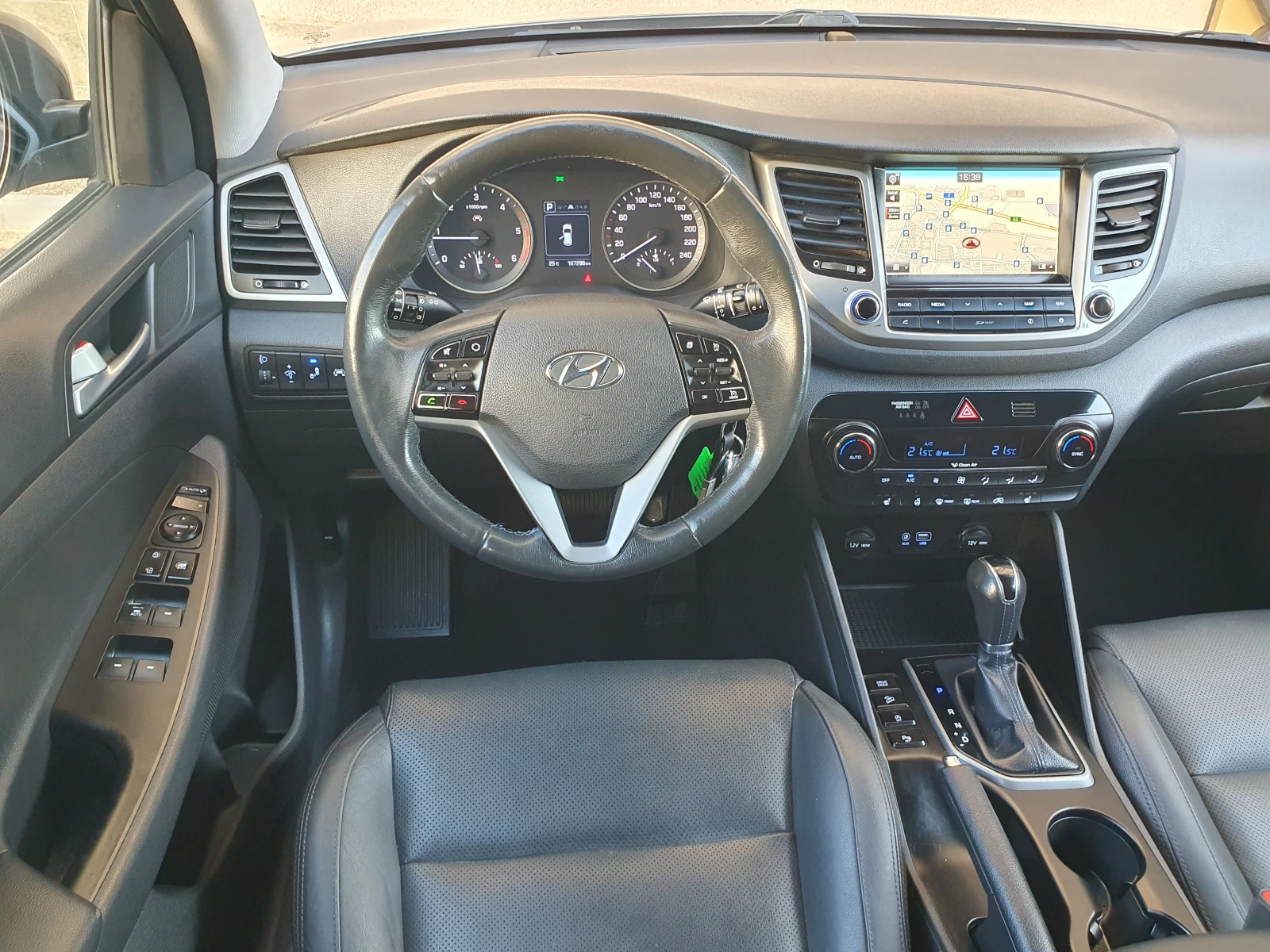 Hyundai Tucson 1.7 CRDi АВТОМАТИК КАМЕРА NAVI КОЖА LED - изображение 8