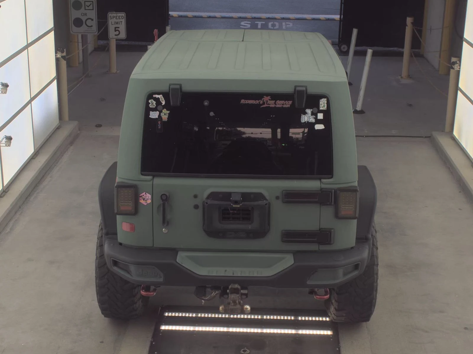 Jeep Wrangler Unlimited Rubicon X - изображение 5