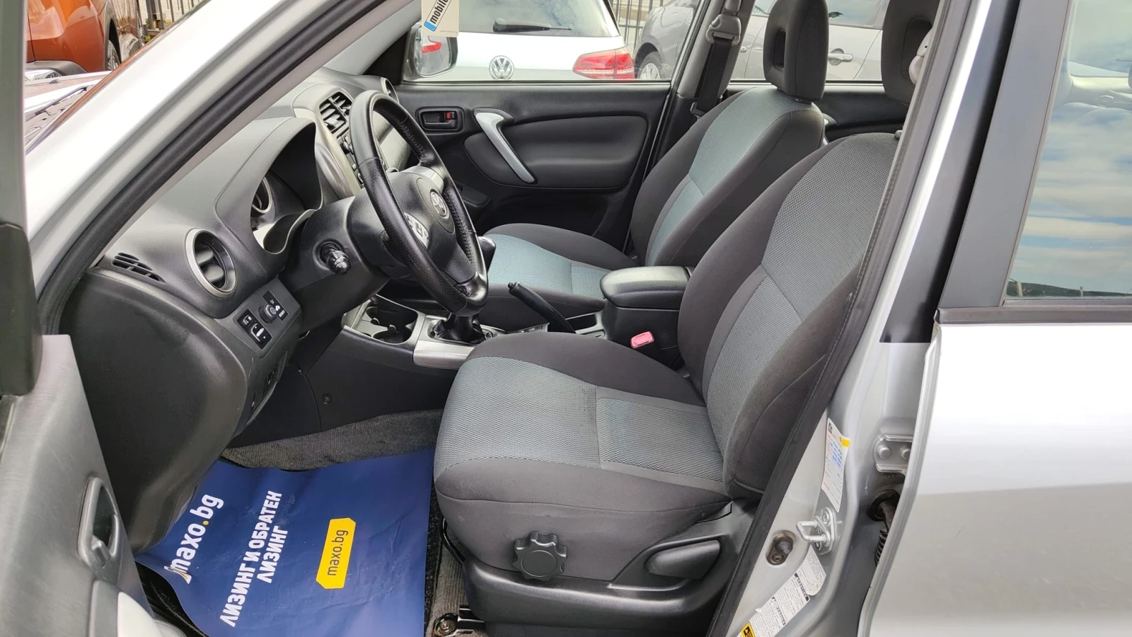 Toyota Rav4 2.0D4D, снимка 6 - Автомобили и джипове - 53819942