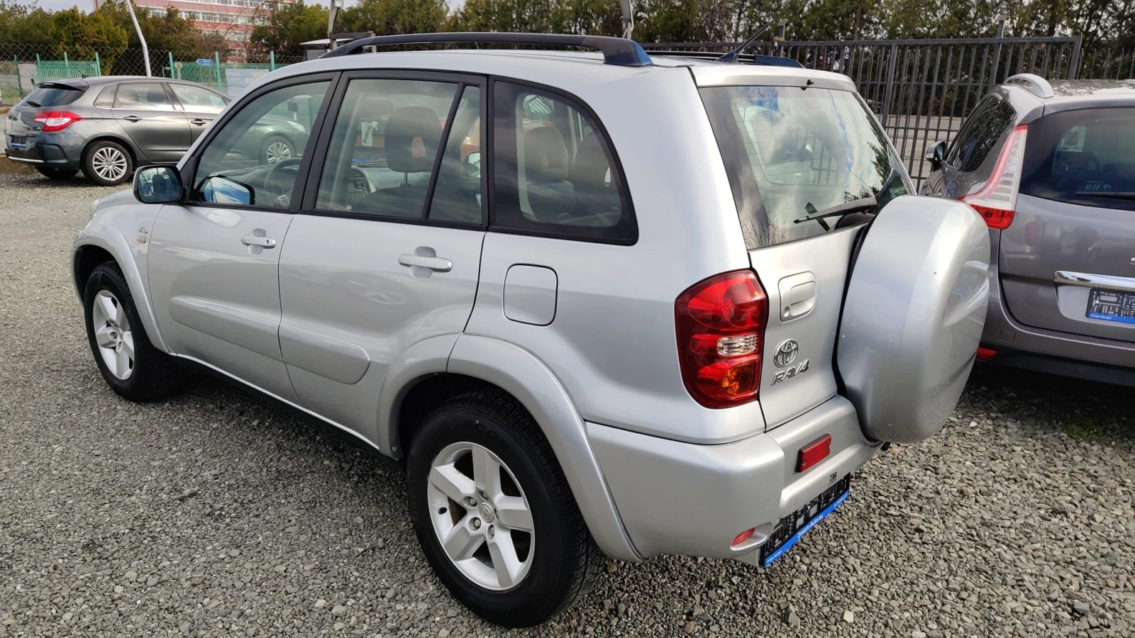 Toyota Rav4 2.0D4D, снимка 5 - Автомобили и джипове - 53819942