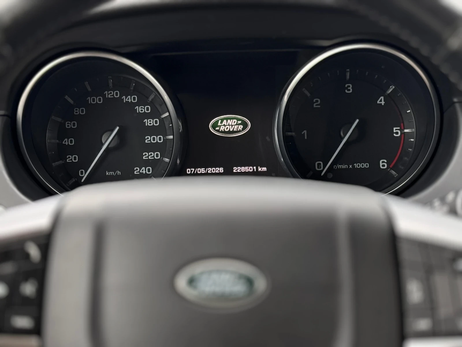 Land Rover Discovery Sport 7-местен / 2.2TD4 /HSE Luxury/4х4, снимка 15 - Автомобили и джипове - 54459007