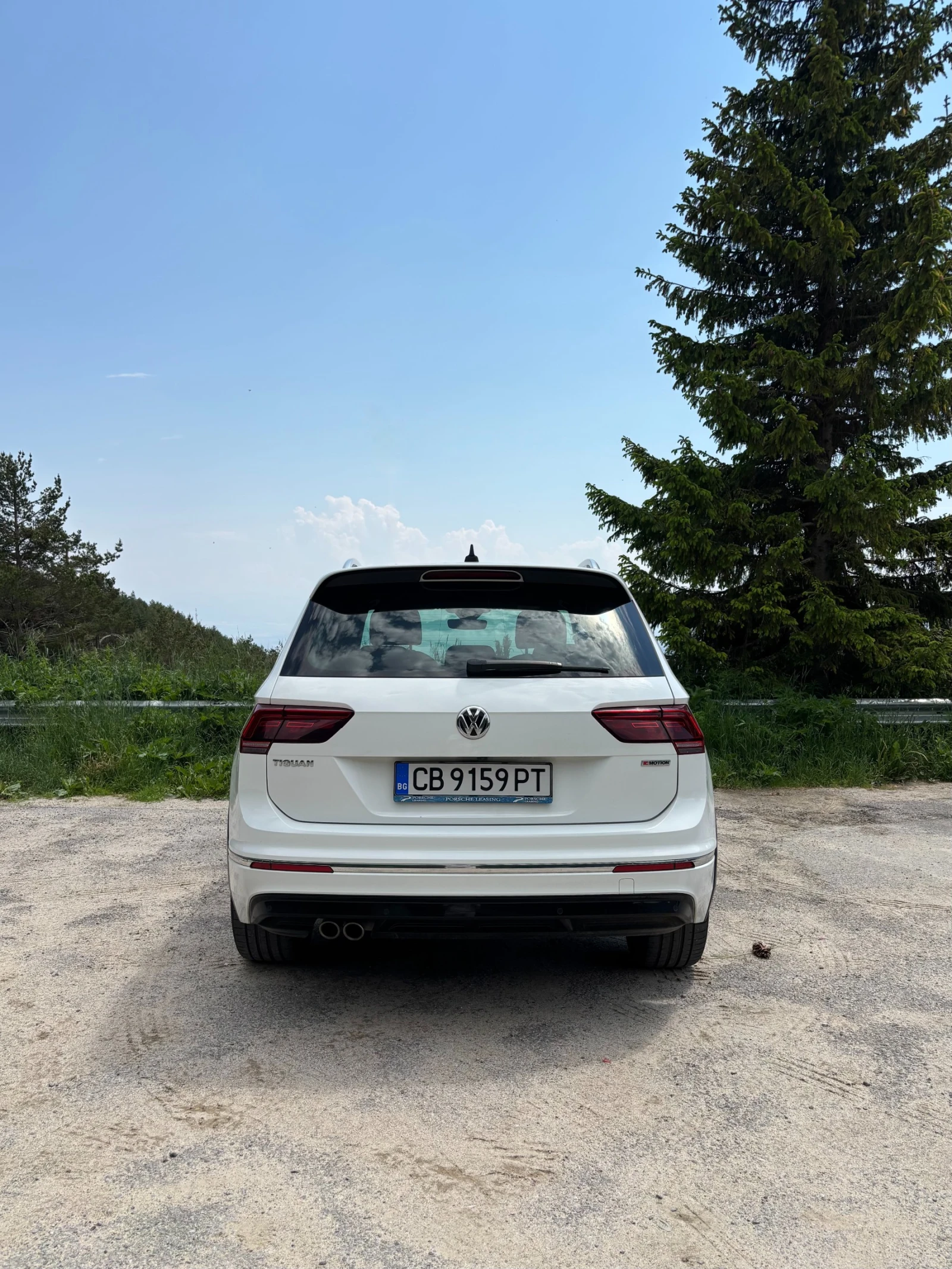 VW Tiguan 2.0 TSI/ 4 Motion/ R-Line/ ПЪРВИ СОБСТВЕНИК, снимка 5 - Автомобили и джипове - 55161996