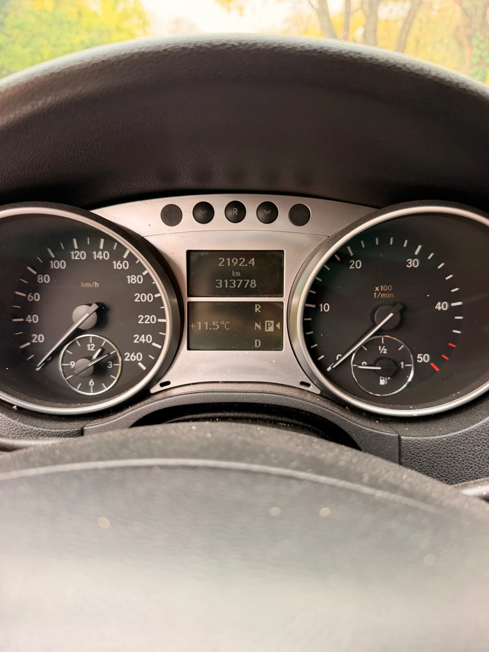 Mercedes-Benz ML 320, снимка 9 - Автомобили и джипове - 56746259