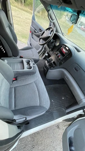 Обява за продажба на Hyundai H1 2.5 ~10 800 лв. - изображение 5