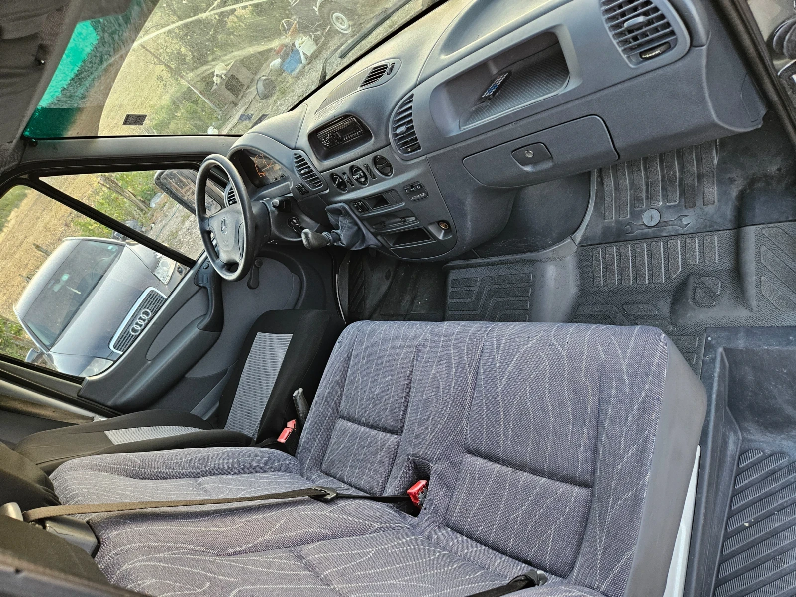 Mercedes-Benz Sprinter 213 6+ 1 КЛИМАТИК  2.2CDI 130КС - изображение 5