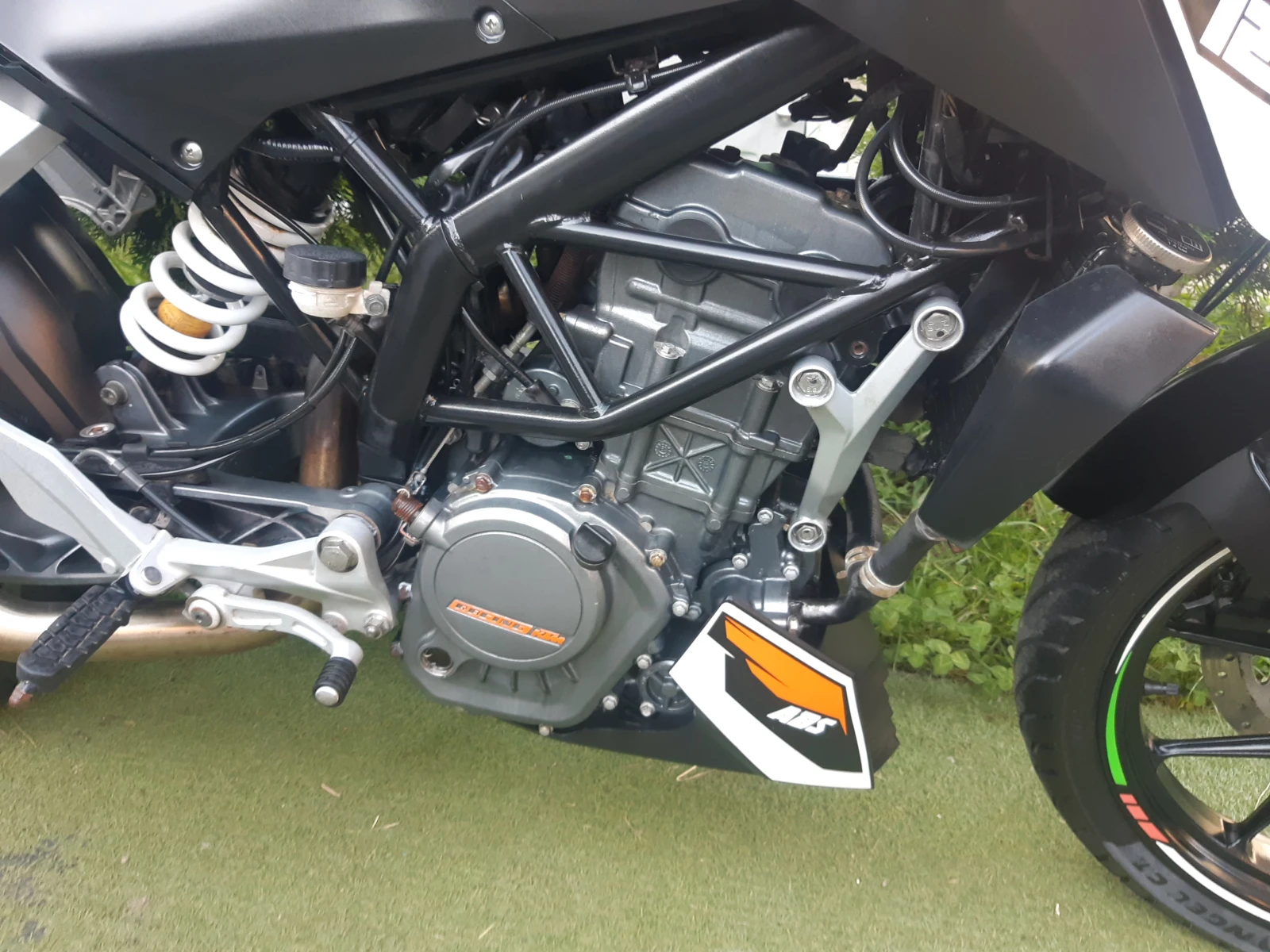 Ktm Duke 125i ABS/A1/ - изображение 6