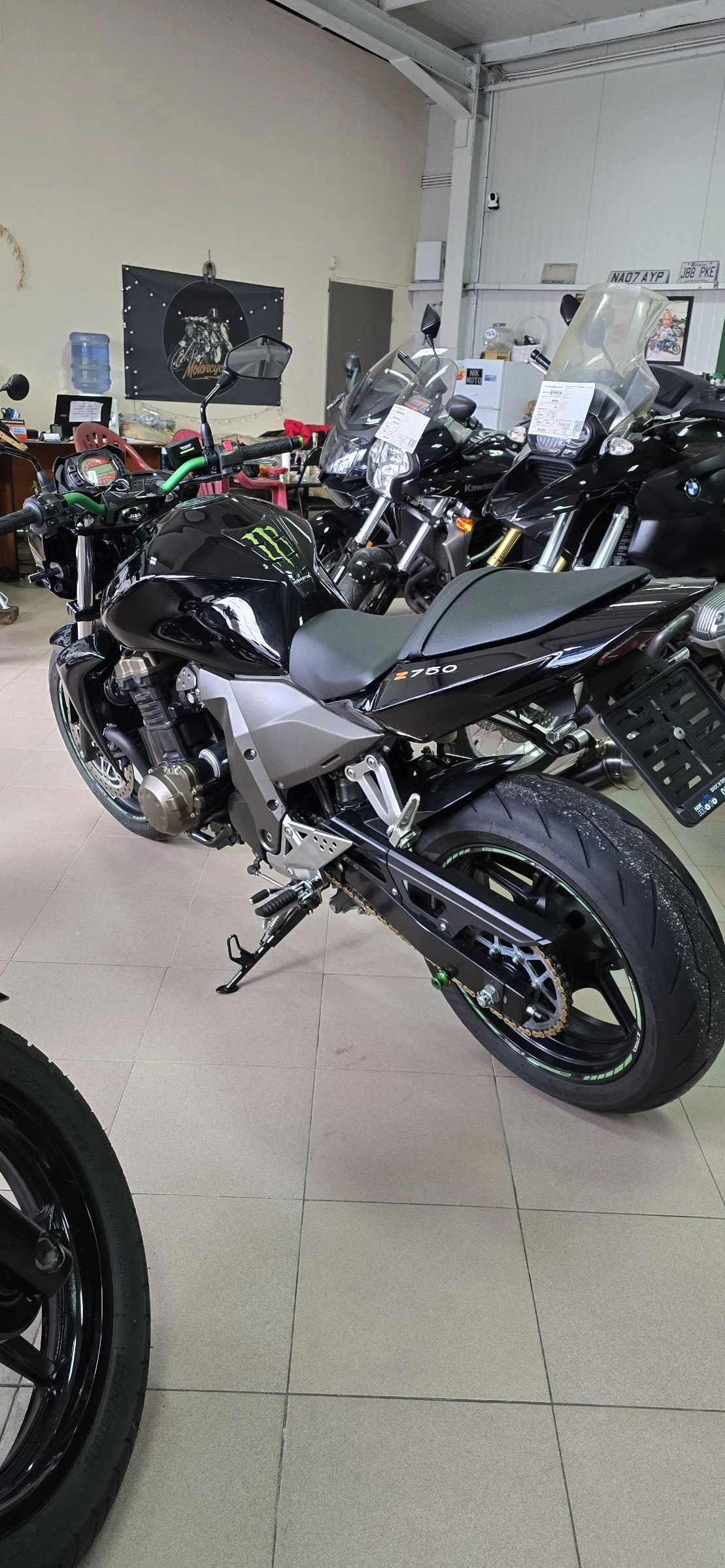 Kawasaki Z 750  ARROW ! Като нов ! Лизинг ! - изображение 6