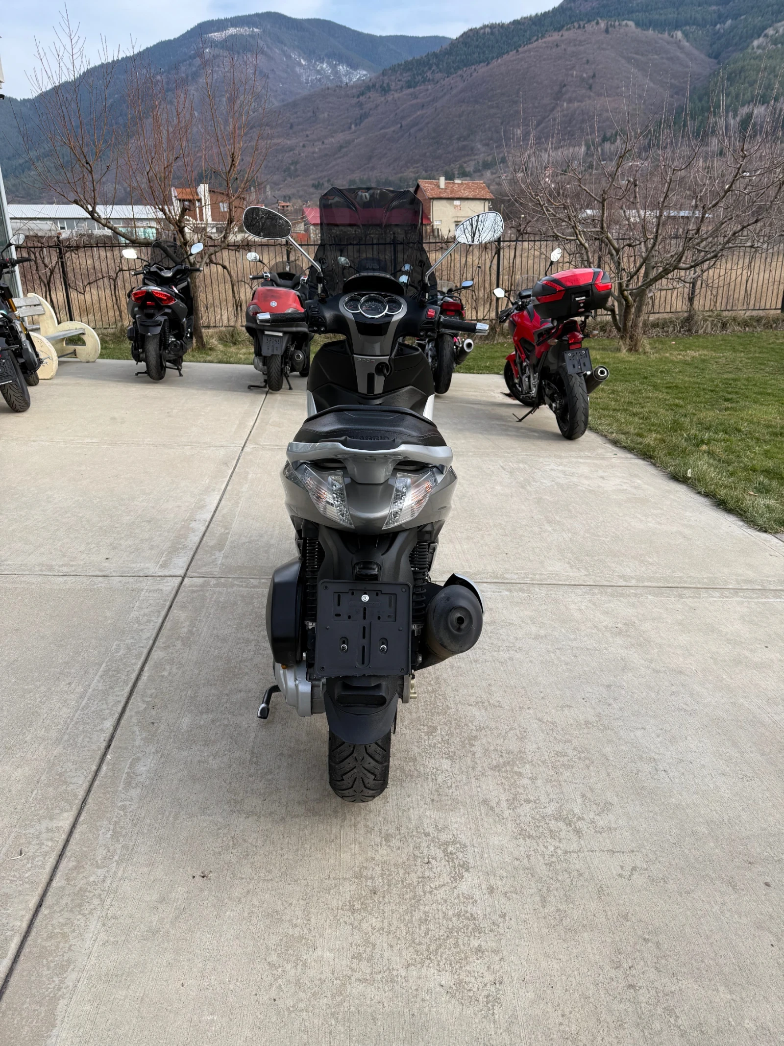 Piaggio Beverly 300i 2014 perfekten - изображение 7