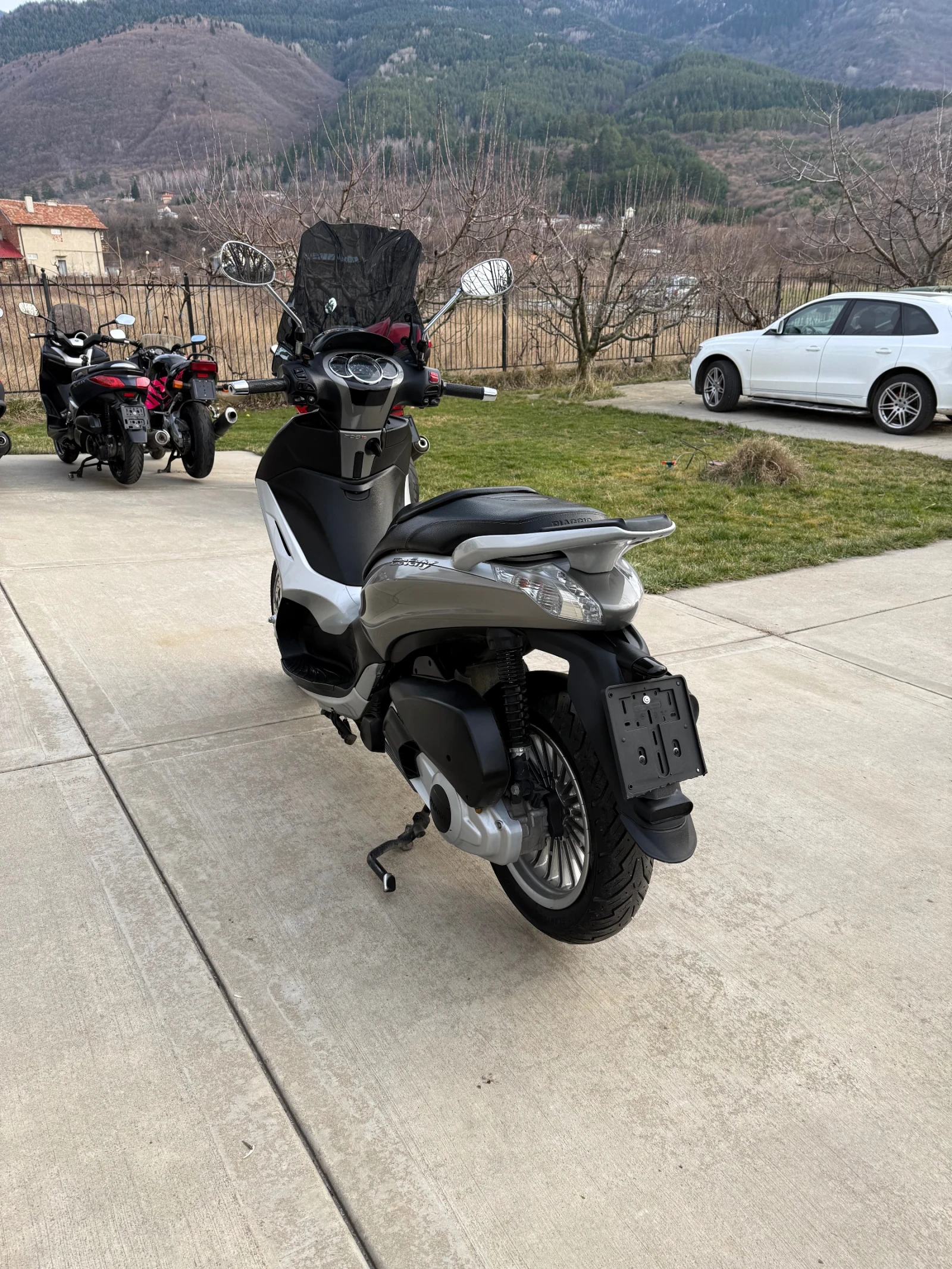Piaggio Beverly 300i 2014 perfekten - изображение 6