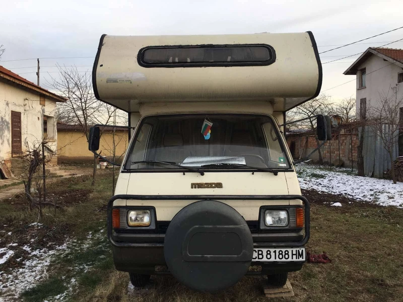 Кемпер Mazda Е 2000