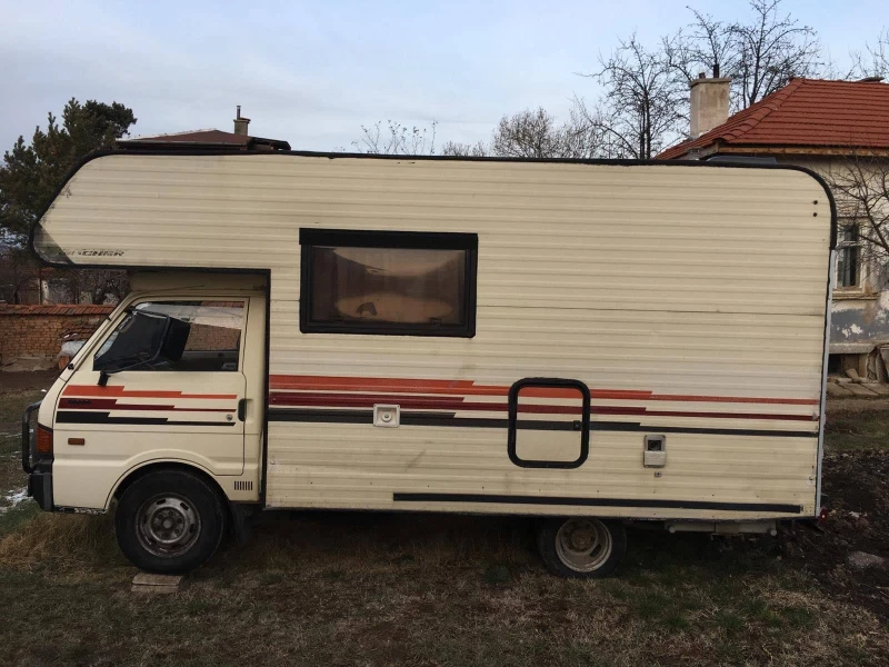 Кемпер Mazda Е 2000, снимка 4 - Каравани и кемпери - 53063658