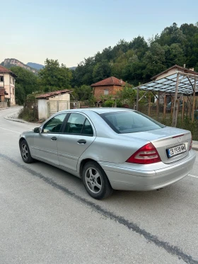 Mercedes-Benz C 180, снимка 6