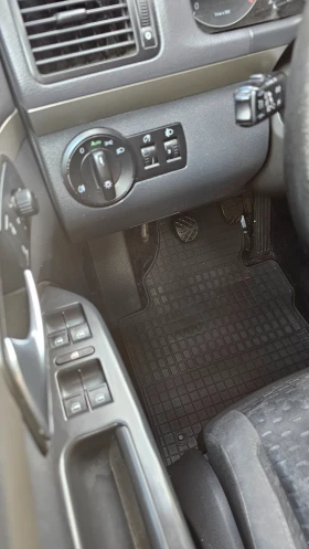 VW Touran 1.9TDI 105hp НОВ ВНОС, снимка 12