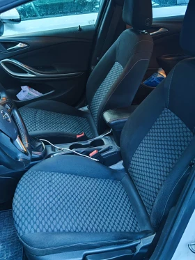 Opel Astra Sports Tourer, снимка 14